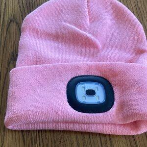 BEENIE CAP WITH HEADLAMP